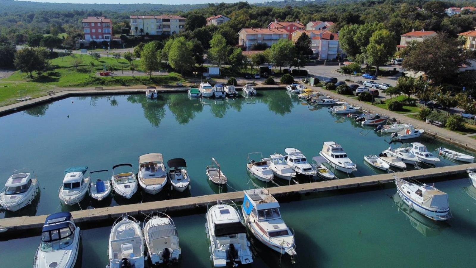 Apartman Kacic Sveti Ivan Dobrinjski Buitenkant foto